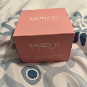 Kylie Skin AHA Enzyme Glow Mask